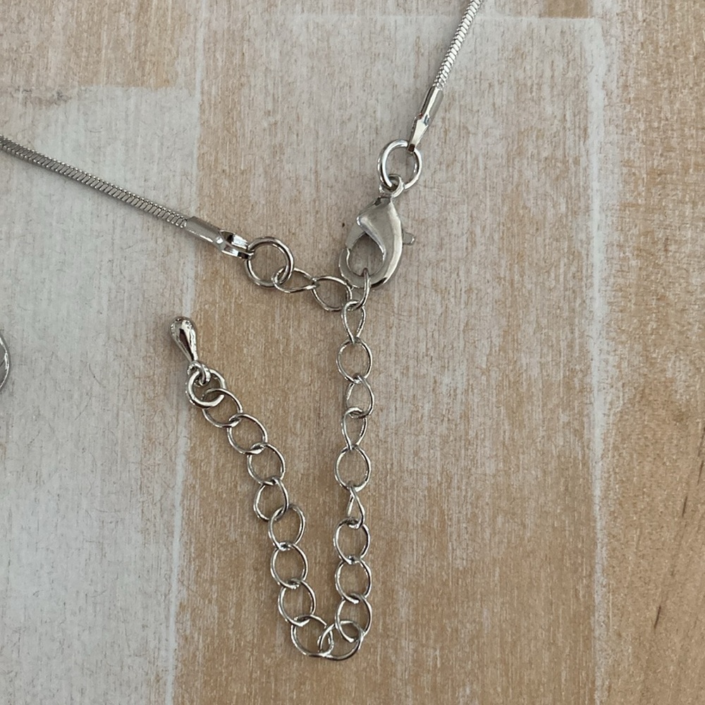 New CJ Banks pendant necklace - Picture 4 of 9